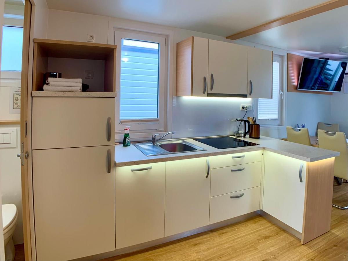 Bellavista Houseboat Apartment Portorose Exterior foto